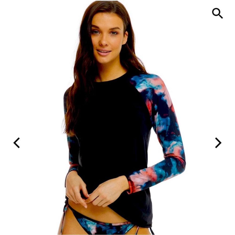 Eidon by Body glove Rashguard and Boy shorts.